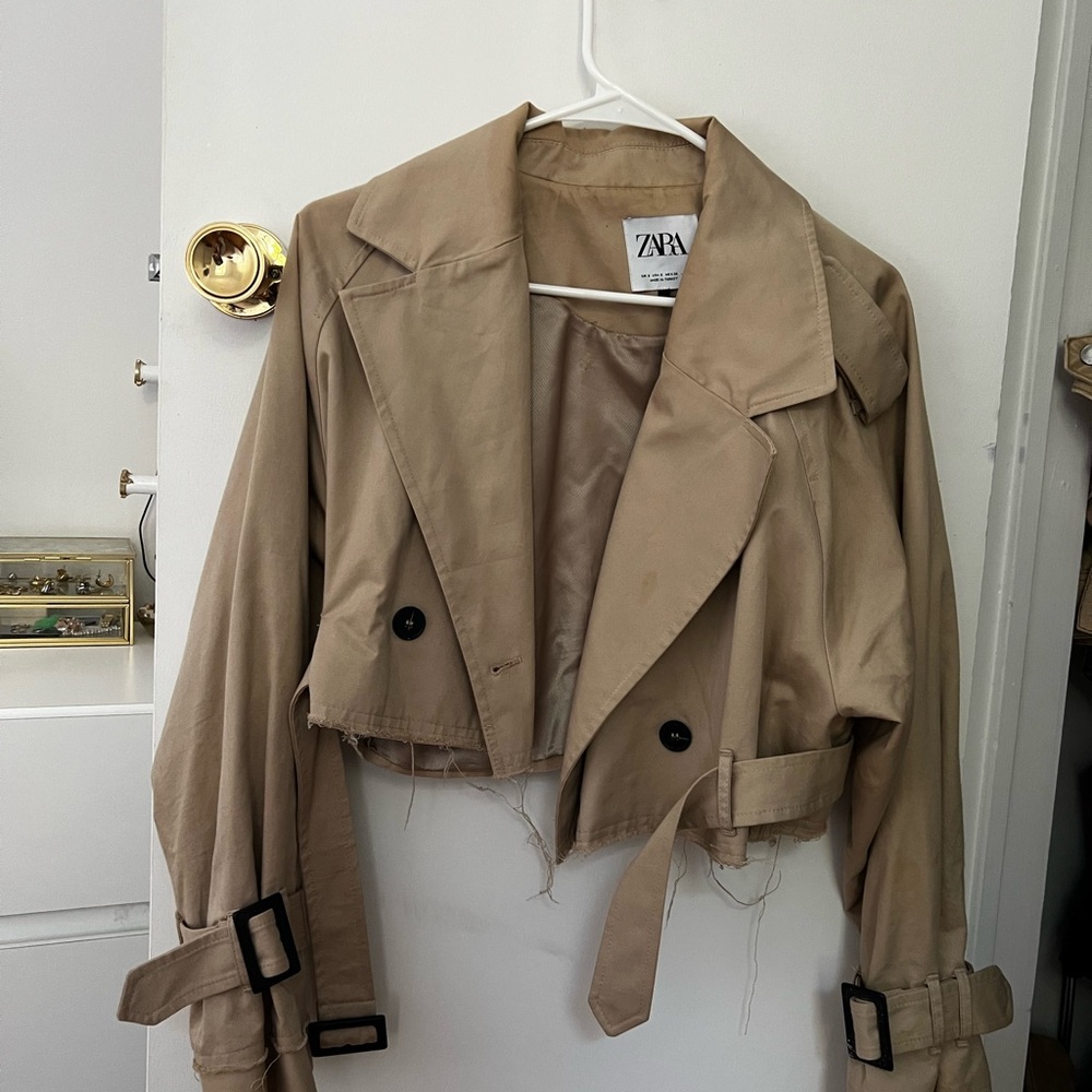 Zara Beige Cropped Trench Coat